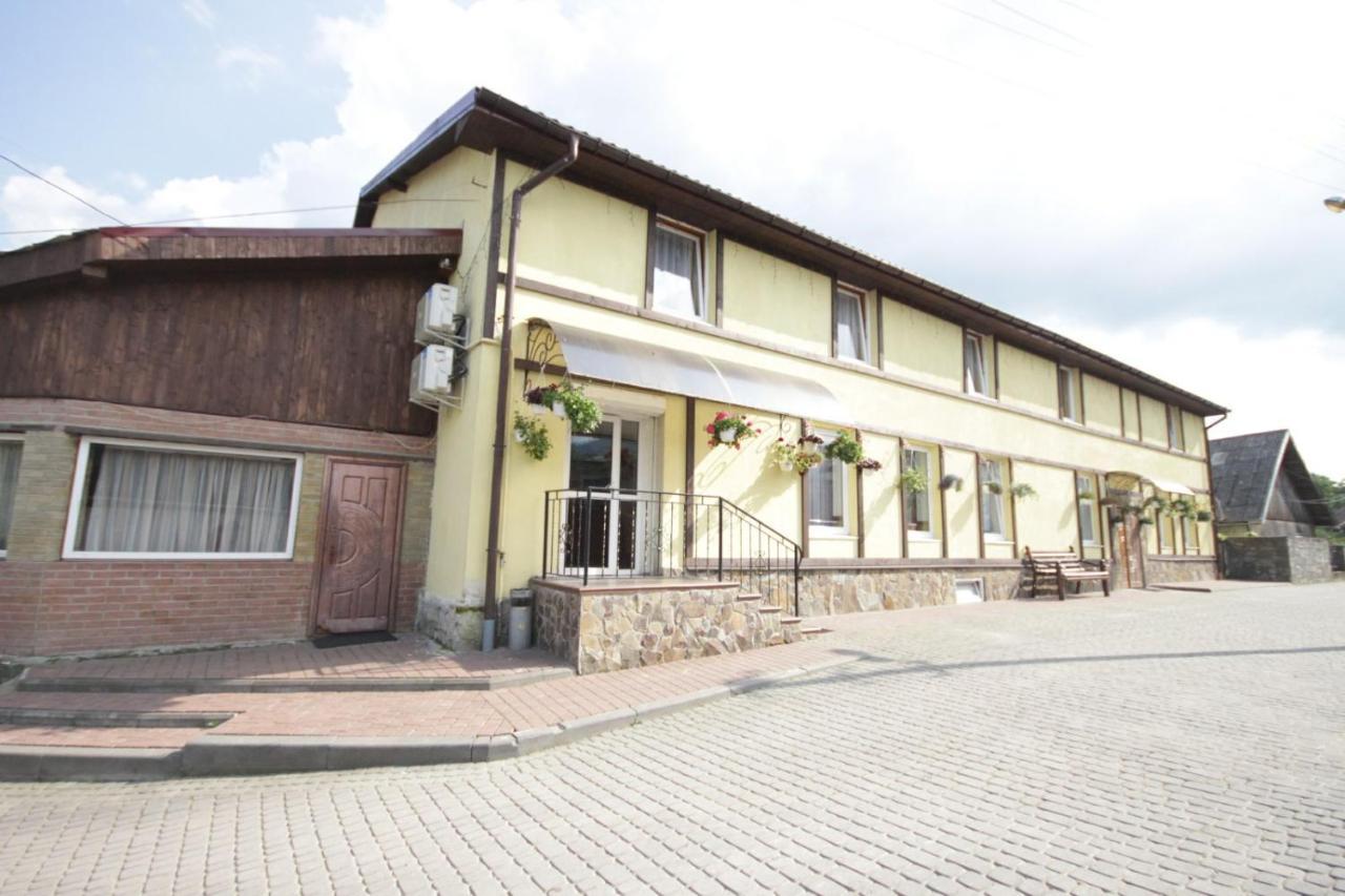 Гірка Hotel Skole Bagian luar foto