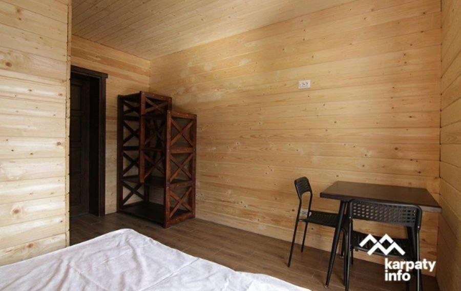Гірка Hotel Skole Bagian luar foto
