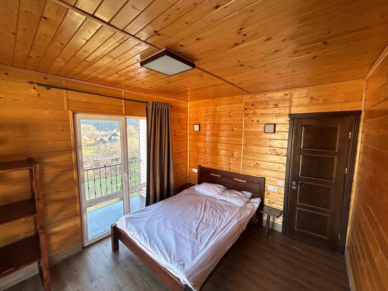 Гірка Hotel Skole Bagian luar foto