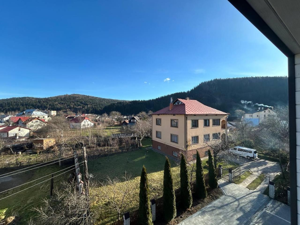 Гірка Hotel Skole Bagian luar foto