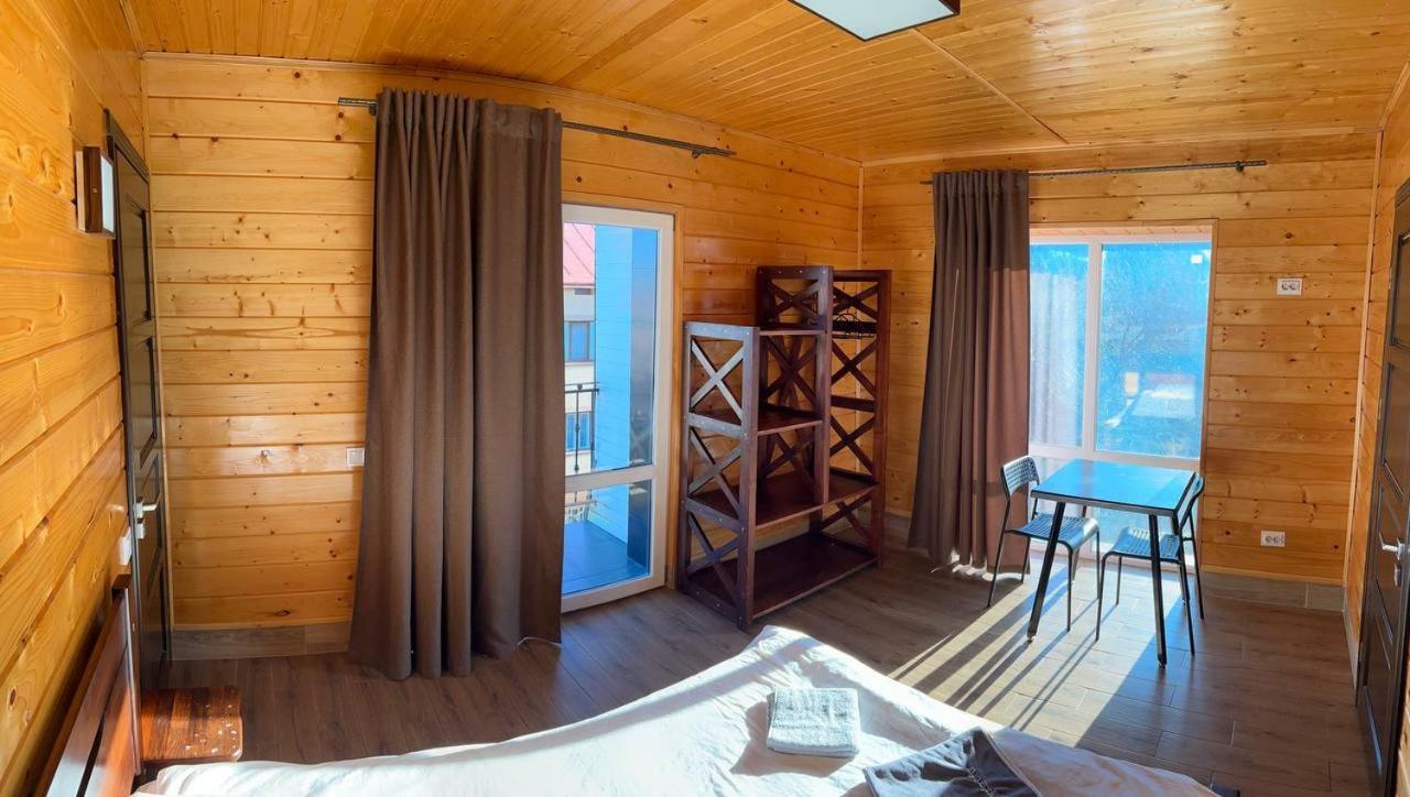 Гірка Hotel Skole Bagian luar foto